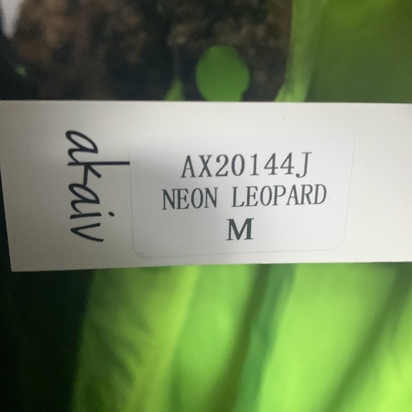 Leopard / Neon jacket (Medium) Ascot and Hart - Picture 6 of 6